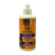 Frasco de 300 ml do Creme para Pentear Salon Line S.O.S Cachos Óleo de Manga