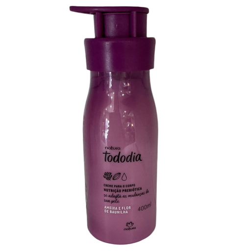 Frasco do creme para o corpo Natura Tododia Ameixa e Flor de Baunilha 400 ml, cor roxo, com válvula pump
