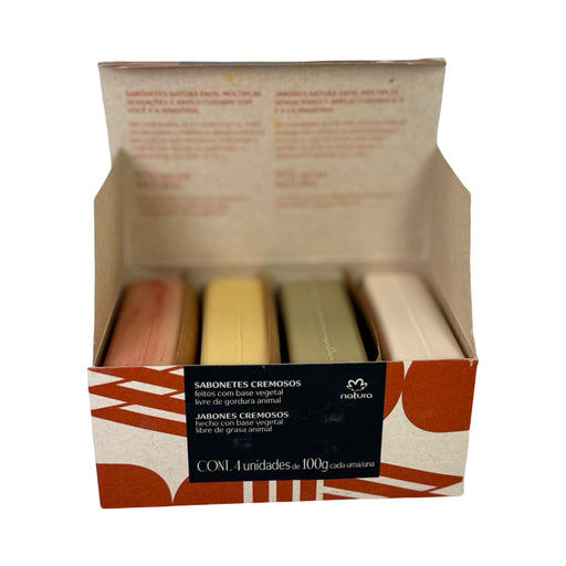 Caixa aberta com 4 sabonetes cremosos Natura Ekos de 100 g