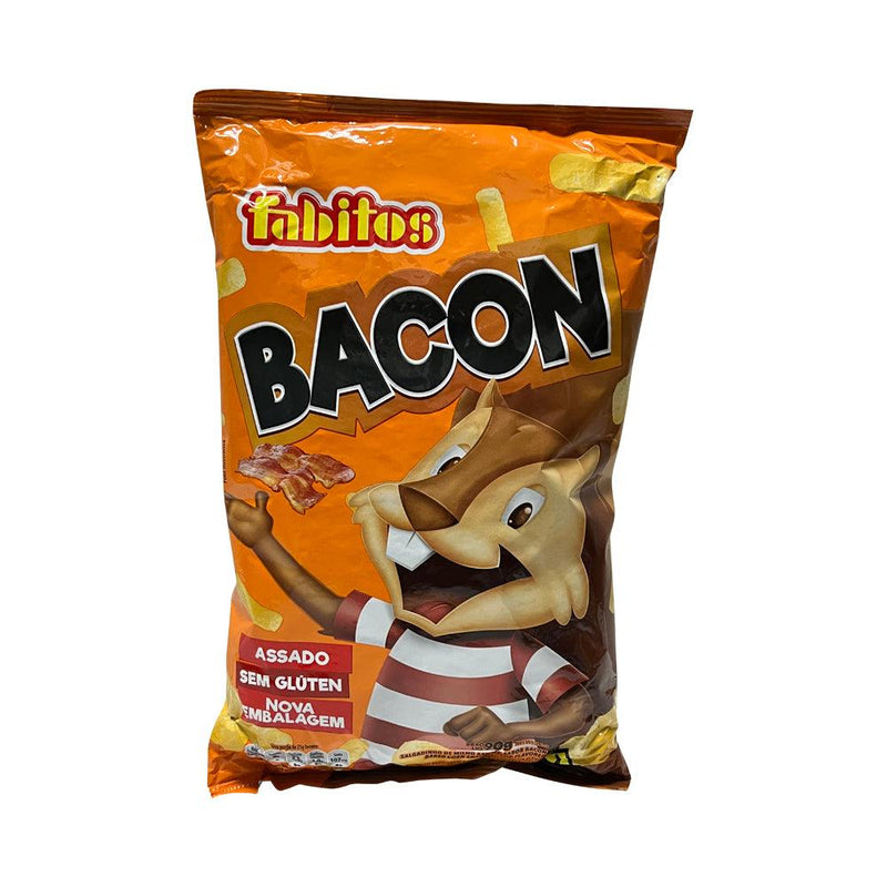 Pacote laranja do Salgadinho de Milho Assado Fabitos sabor bacon de 90 g, com o esquilo e o selo sem glúten